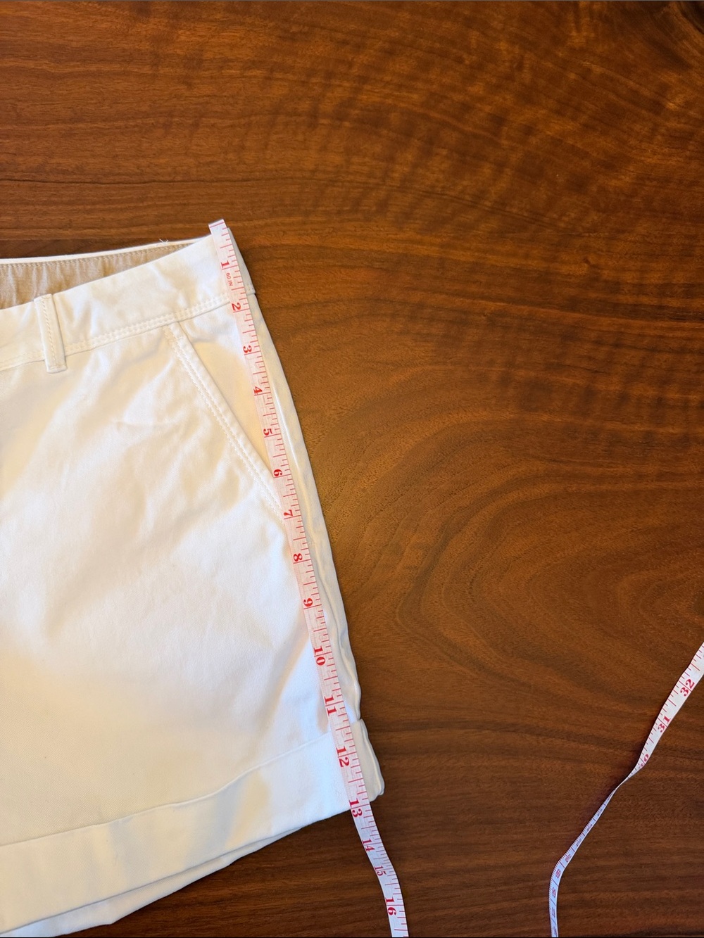 Banana Republic White Cuffed Chino Shorts for Women - Picture 5 of 7